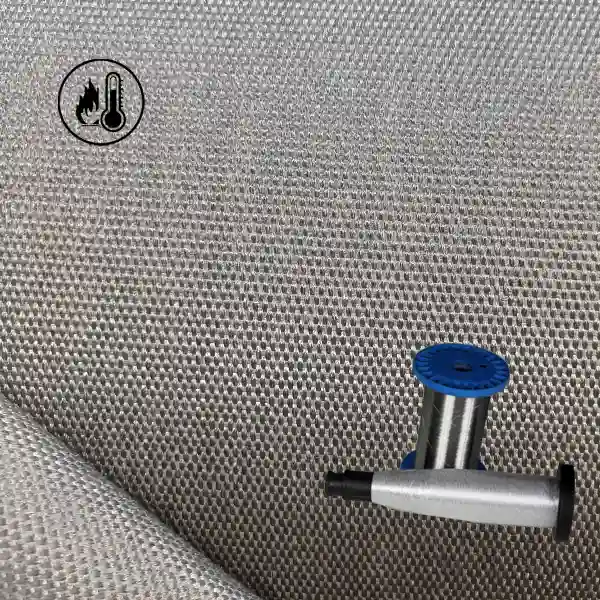 820gsm 1.0mm met calciumsilicaat gecoate glasvezeldoek met S.S versterkte draad